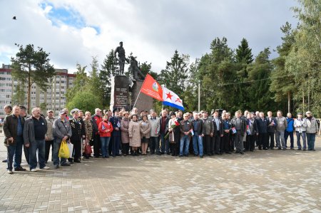 Internacionalistas rusos en San Petersburgo condenan el bloqueo contra Cuba